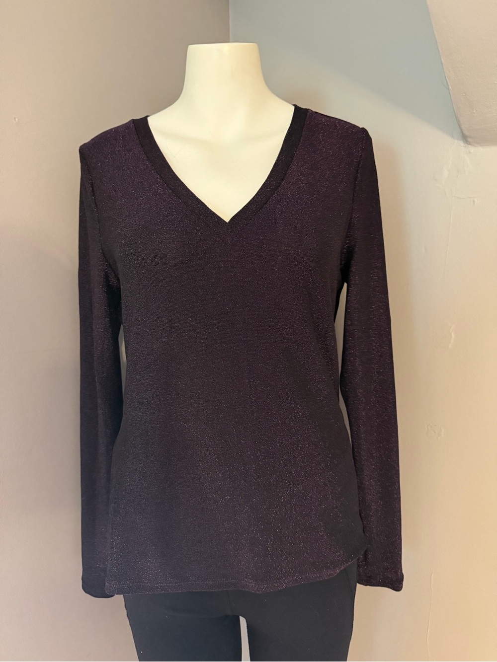 White House Black Market Sparkle Plum V-Neck Long Sleeve Top